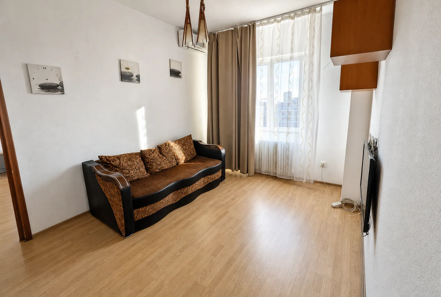 Fotografie – Apartament cu 2 camere la Piața Romană, 44 m², renovat, Piața Romană · Sector 1