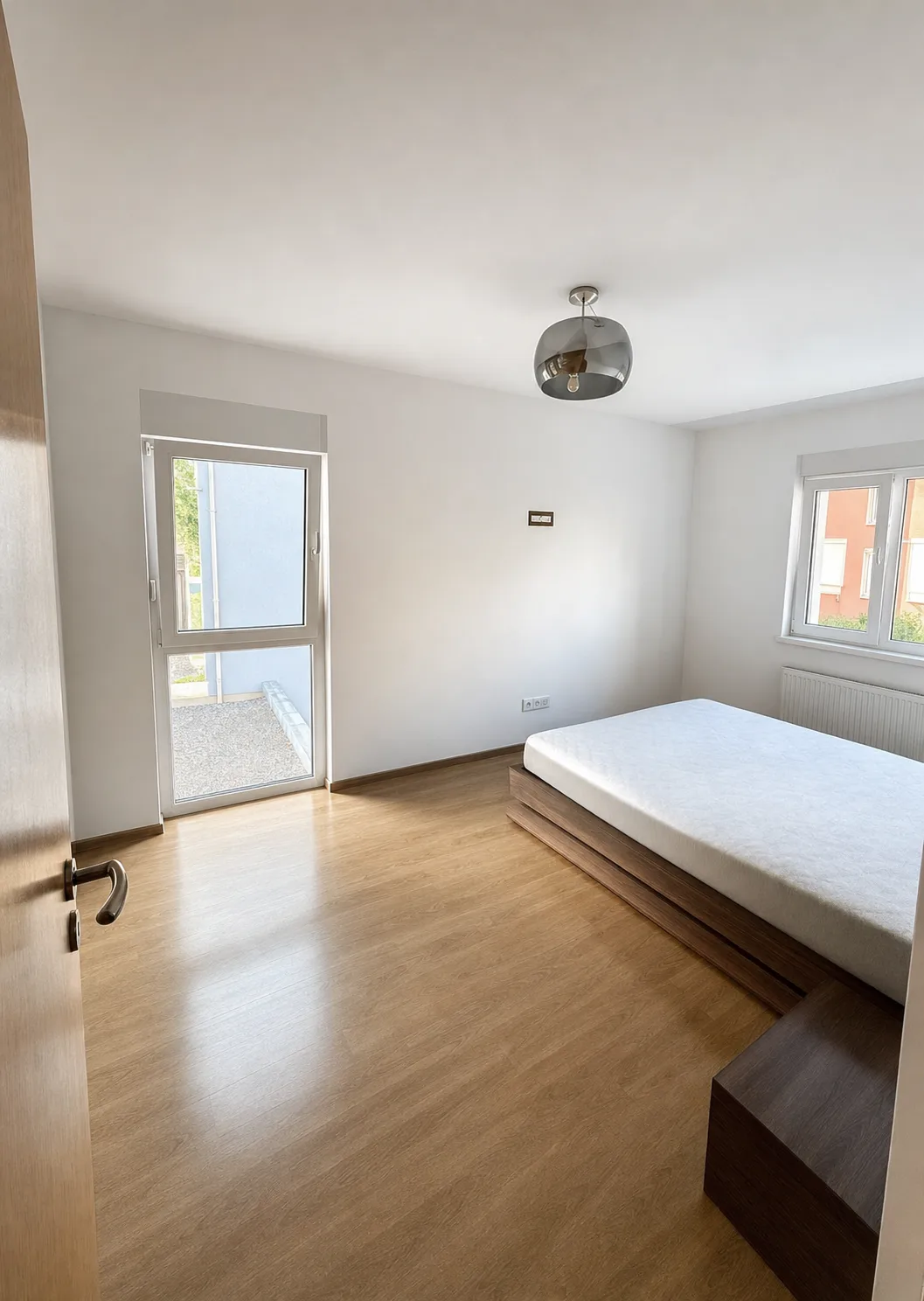 Fotografie 13 – Apartament 3 camere, Residenz Cartierul German, Chitila – 90 m² utili, terasă și boxă, Șos. Banatului, Chitila