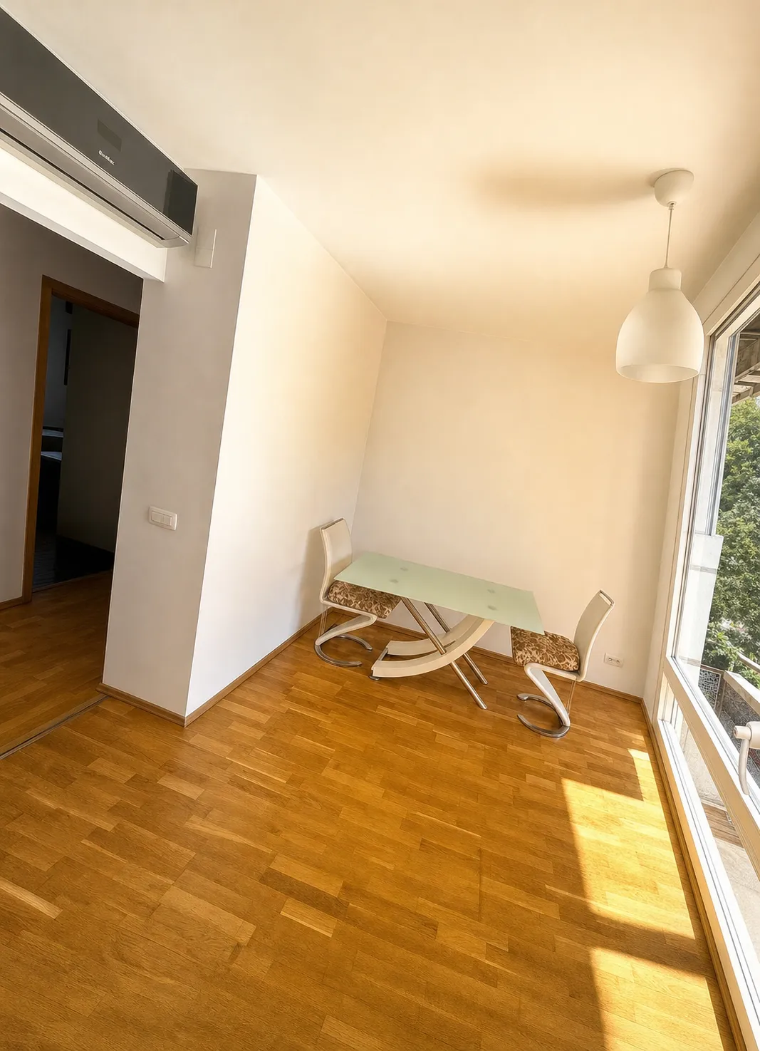 Fotografie 9 – Apartament 3 camere, Residenz Cartierul German, Chitila – 90 m² utili, terasă și boxă, Șos. Banatului, Chitila