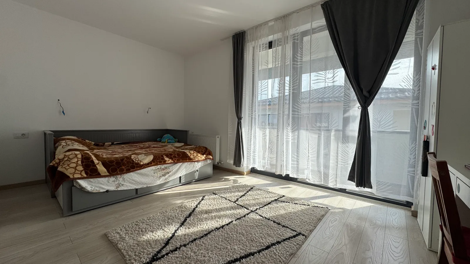 Fotografie 13 – Jumătate de duplex cu 3 camere în Otopeni, 120 m² și teren de 160 m², Otopeni
