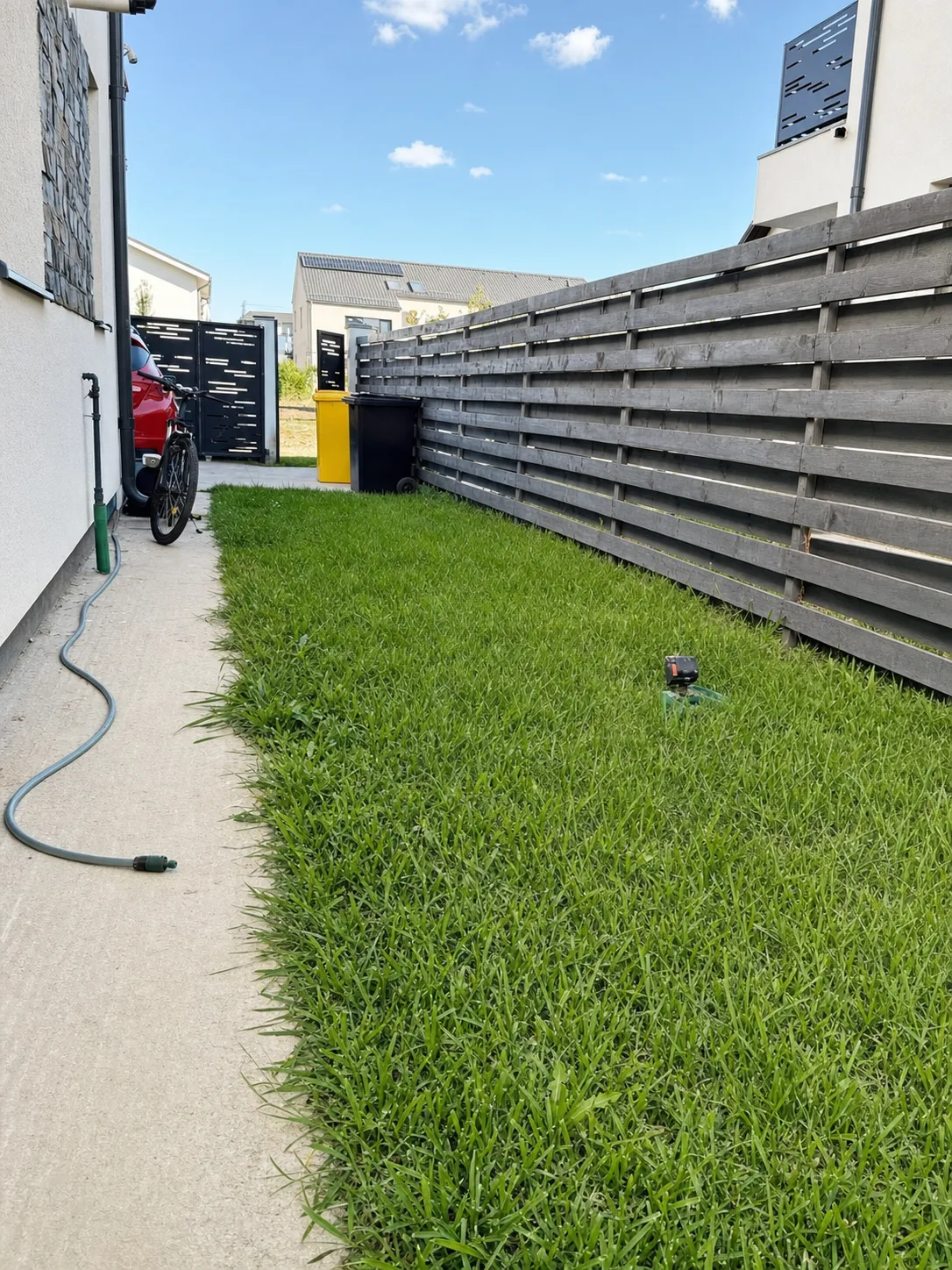 Fotografie – Jumătate de duplex cu 4 camere în Otopeni, zona Odăile, 126 m² și teren de 240 m², Odăile · Otopeni