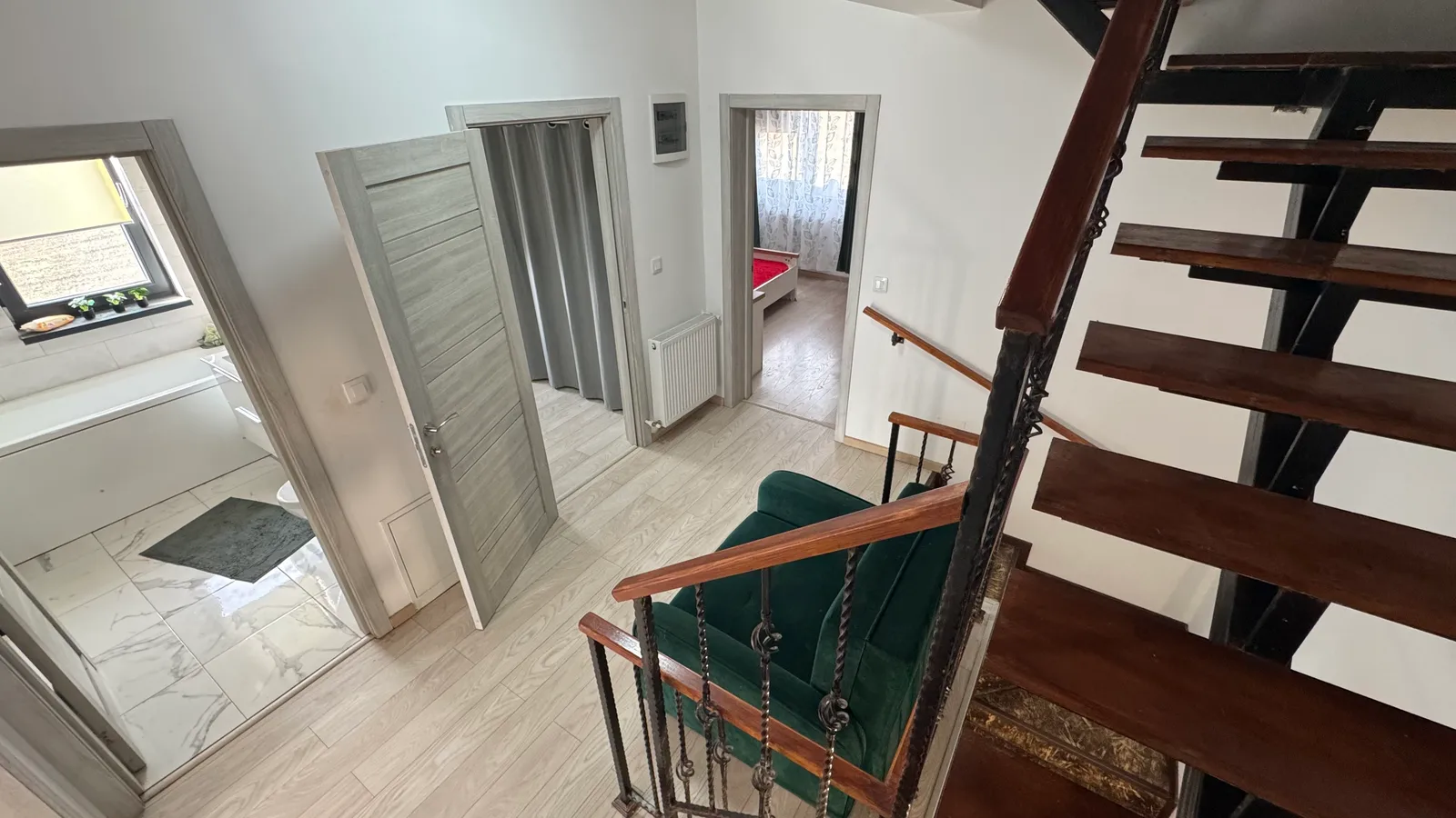 Fotografie 16 – Jumătate de duplex cu 3 camere în Otopeni, 120 m² și teren de 160 m², Otopeni